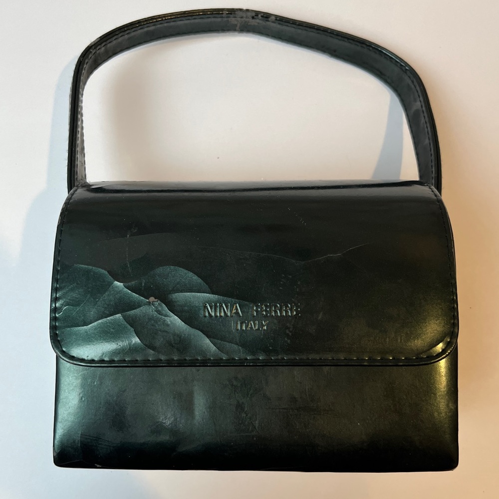 Nina Ferre Italy green bag